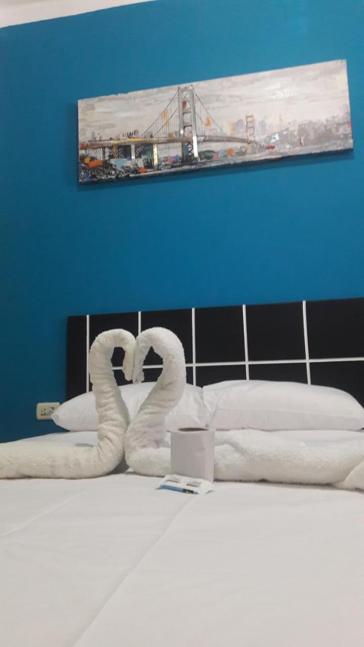 Aypa Hostal Trujillo Extérieur photo